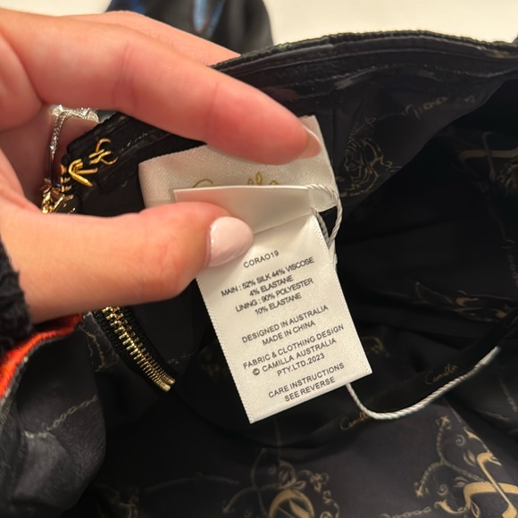 NWOT Camilla Curved Hem Zip Detail Corset - Picture 5 of 5